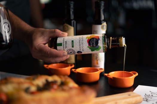 Degustando o Terroir da Serra do Sudeste: Vinhos, Azeites e Focaccia na Bodega Czarnobay